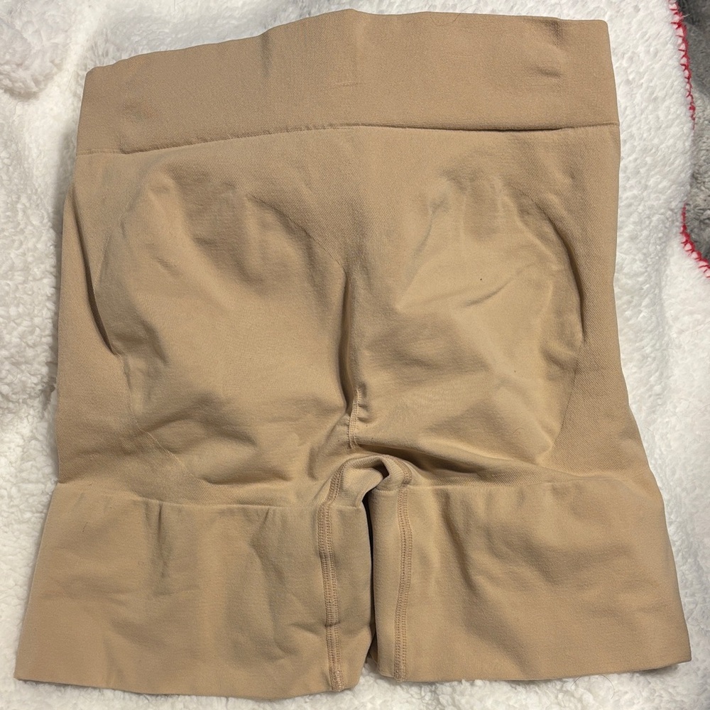 Jockey Beige Shapewear Shorts - Picture 3 of 3